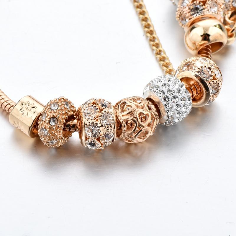 Everlasting Elegance: The Crystal Heart Bangle